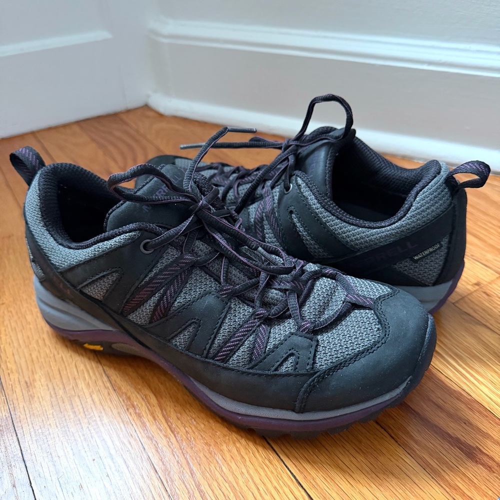Merrell Siren Sport 3 Waterproof Black Vibram Sole Hiking Trail Shoes Size 8W